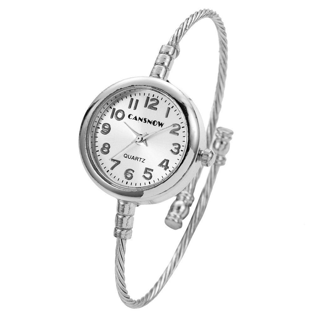 Montre Femme Analogique Sans Fermoir Cadran Rond Bracelet Câble Argenté